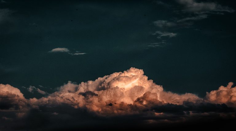 peinge-nakale-yic2OFh8O1c-unsplash